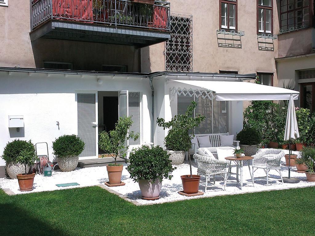 Garten Apartment Gruenentorgasse Vienna Exterior photo